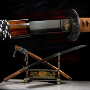 Katana Yamitsuki, l’élégance d’une lame noire artisanale