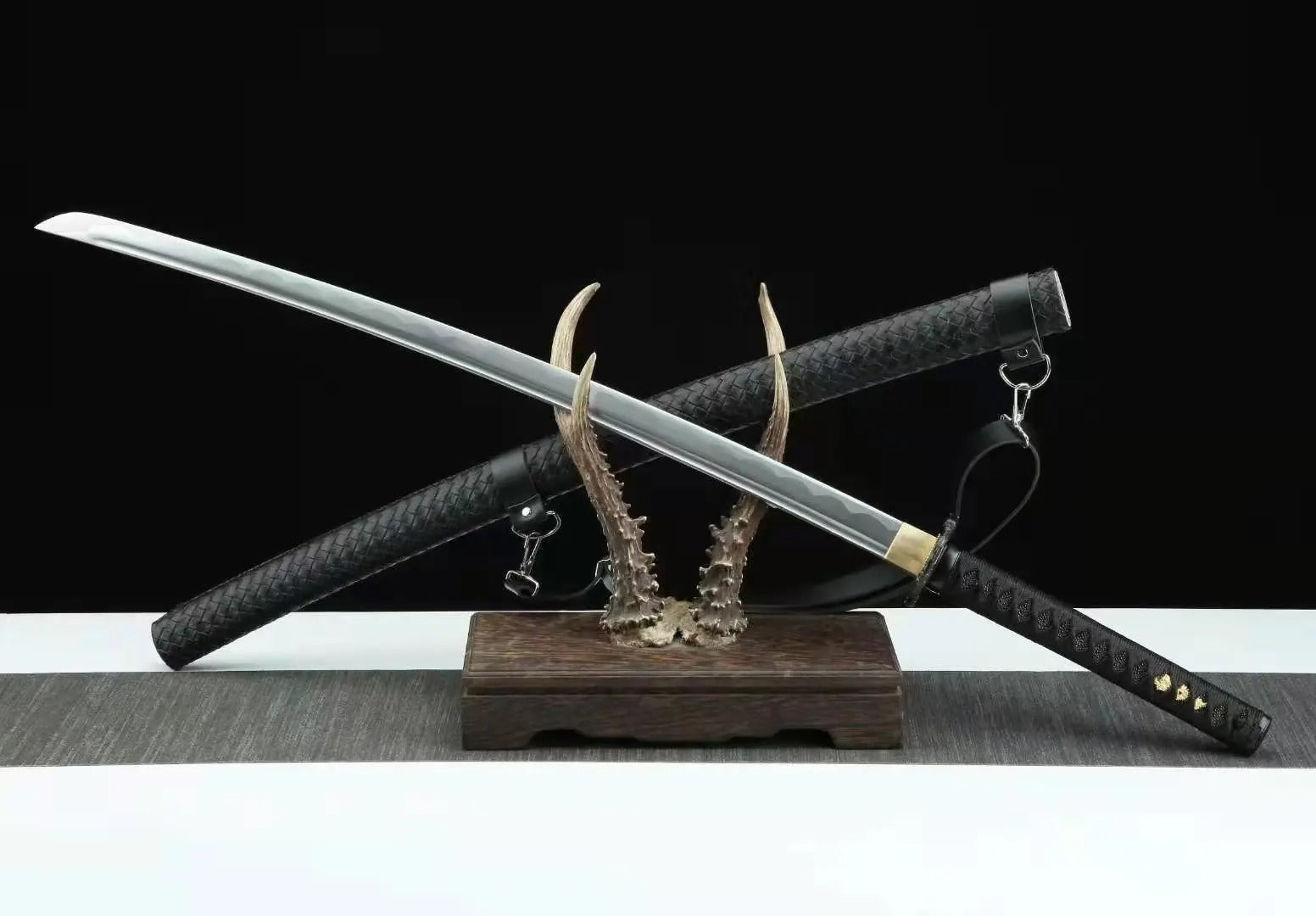 Katana Kokuga  - 黒牙