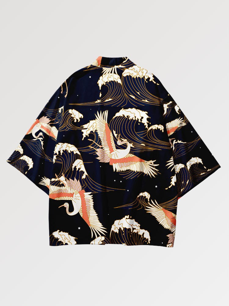 Cardigan dans un style Haori représentant des grues survolant une mer déchainée