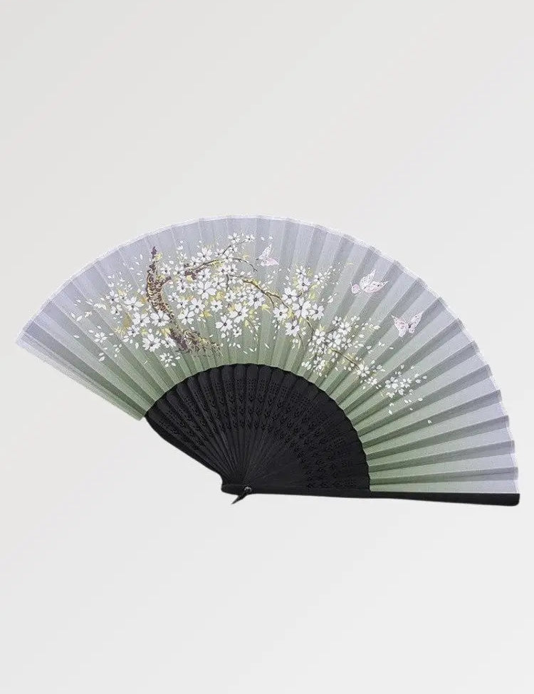 Magnifique éventail noir dans un style japonais au motif sakura