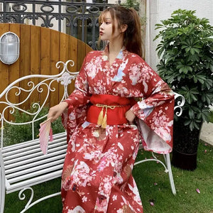 Kimono Japonais Femme Rouge 'Madoka'