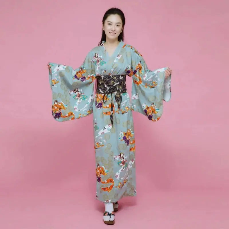Kimono Japonais pour Femme et son motif imprimé de Geisha
