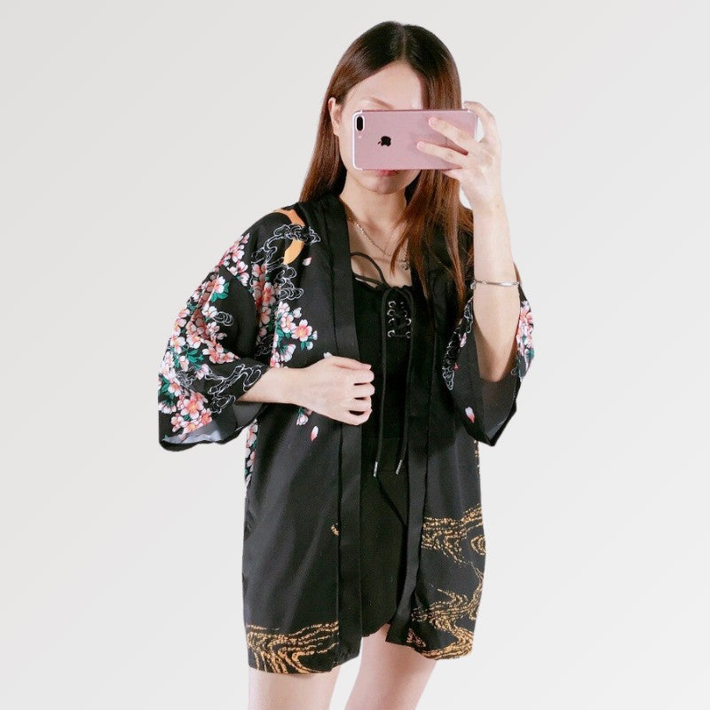 Veste Kimono Femme Chic 'Sakura x Koi'