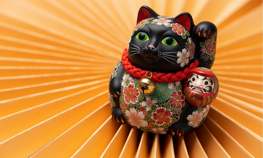 Le chat Maneki-neko : le porte-bonheur japonais