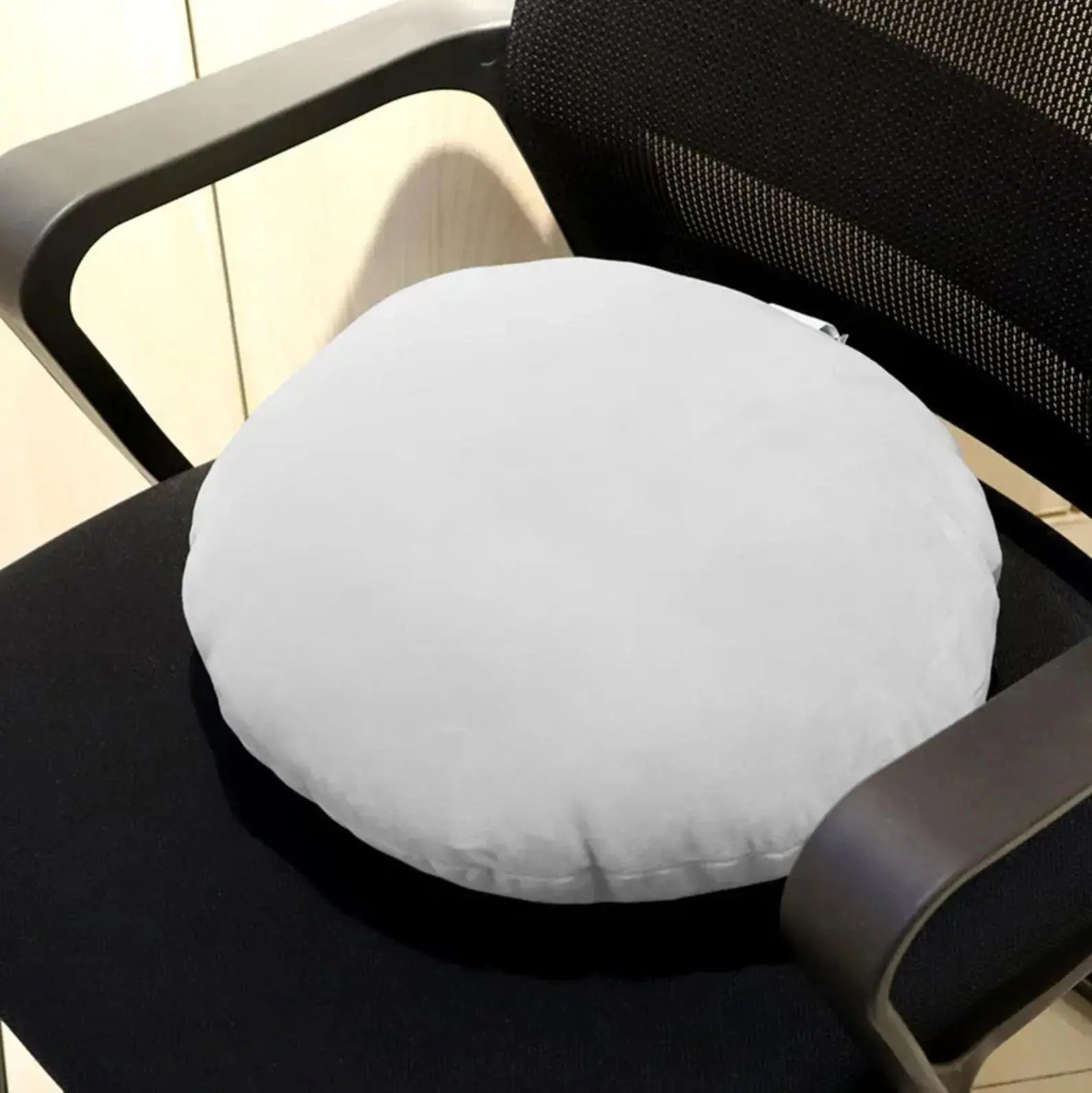 Coussin Naya rond bombé en velours pastel matelassé capitonné en 5 teintes rose crème turquoise marron beige — vue alternativ