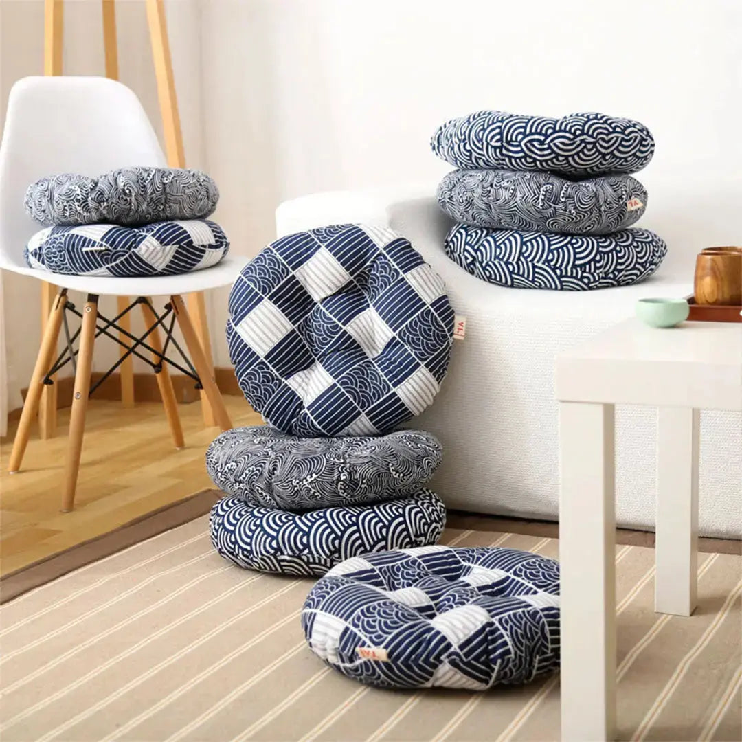 Zabuton traditionnel rond bombé épais à 3 motifs textiles marine (ichimatsu, seigaiha, vagues) — vue principale du produit — 