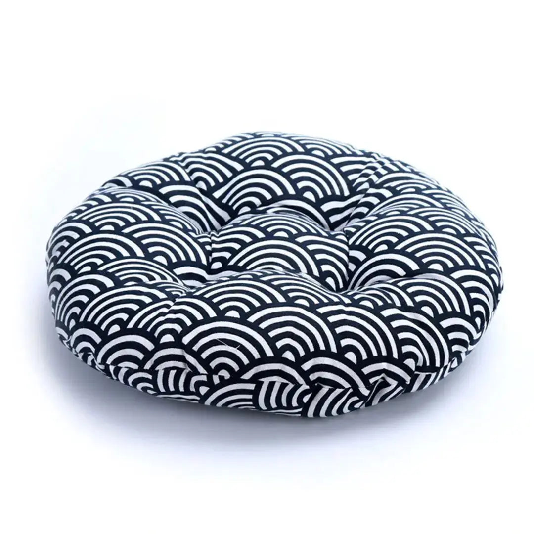 Zabuton traditionnel rond bombé épais à 3 motifs textiles marine (ichimatsu, seigaiha, vagues) — vue alternative — Japanstree