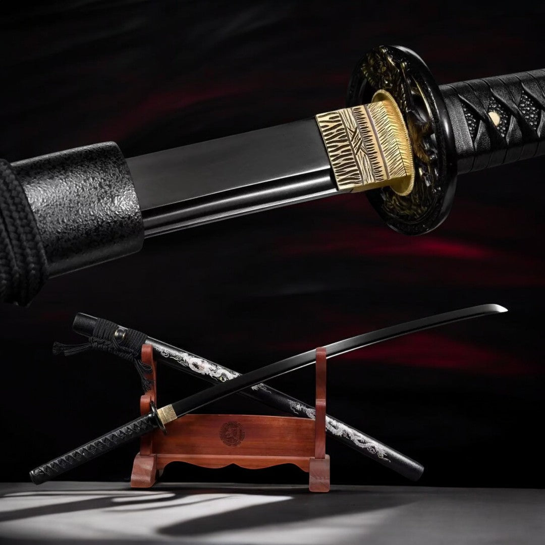L’élégance du Katana Lame Noir réside dans son union parfaite entre tradition et obscurité