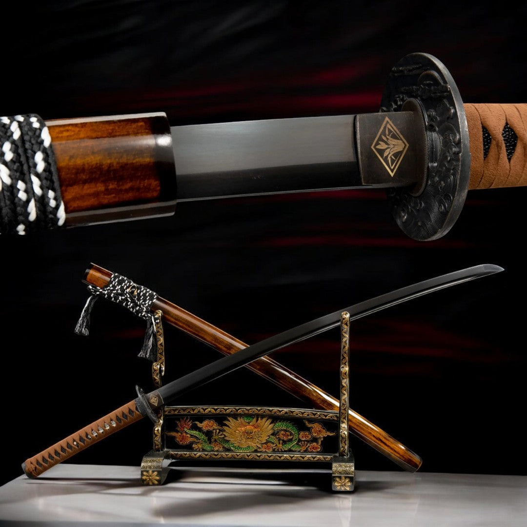 Katana Yamitsuki, l’élégance d’une lame noire artisanale