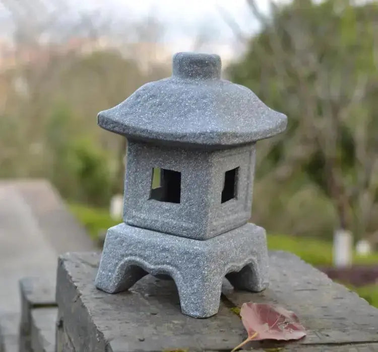 Tōrō miniature yukimi-gata en pierre reconstituée pour jardin zen — vue de face — Japanstreet