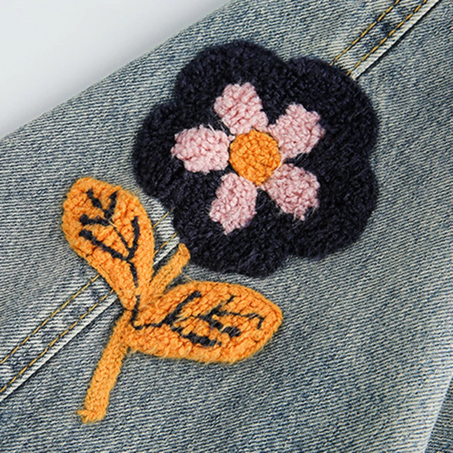 Short en Jean Brodé - 刺繍
