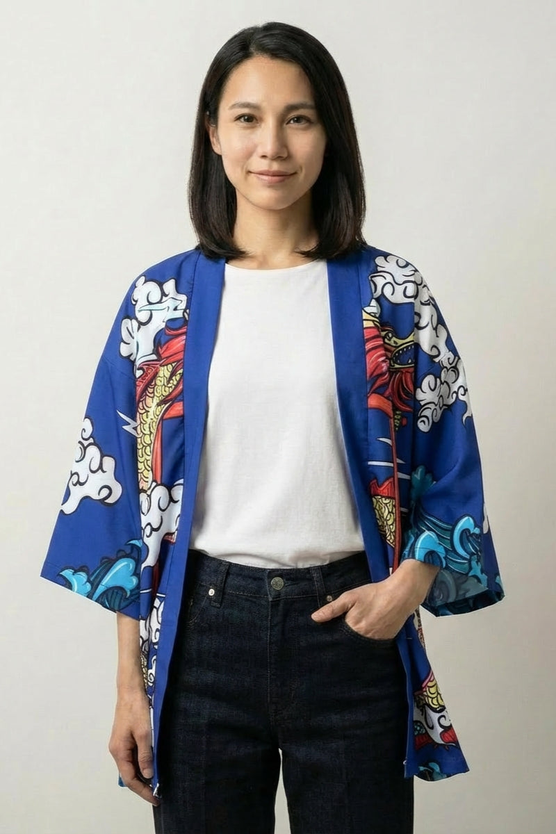 Cardigan style kimono Saori bleu haori motif dragon ryu torii rouge vagues carpe koï manches trois-quarts streetwear japonais Japanstreet