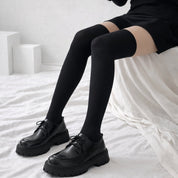 Chaussettes Japonaises 'Kurotsu' — chaussettes hautes japonaises noires overknee