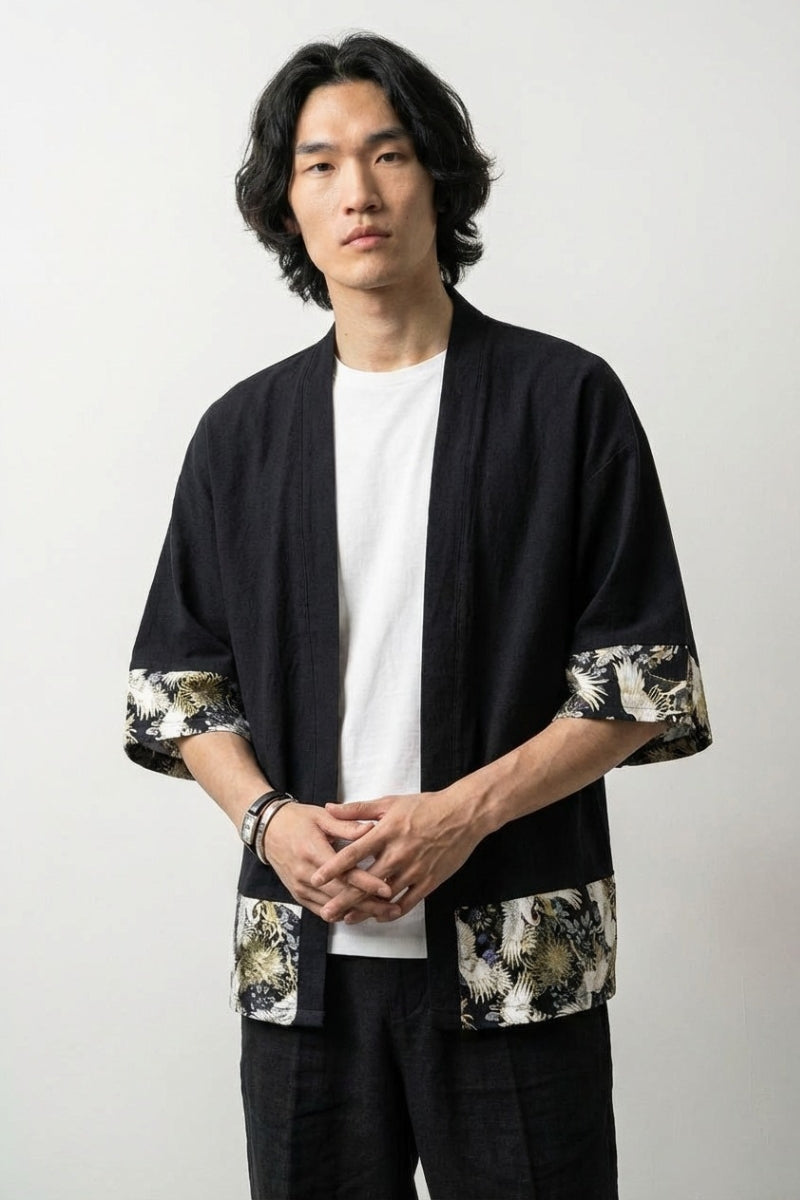 Chemise style kimono homme Arata noire manches courtes empiècements motif chrysanthème floral or sur marine streetwear japonais Japanstreet