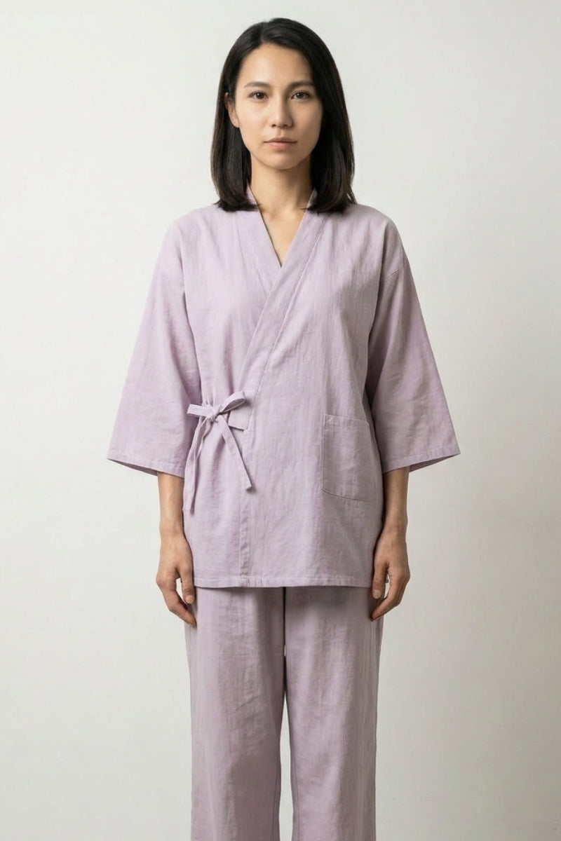 Ensemble pyjama japonais lavande Fujikiri coton coupe samue cache-cœur col V manches trois-quarts pantalon droit Japanstreet
