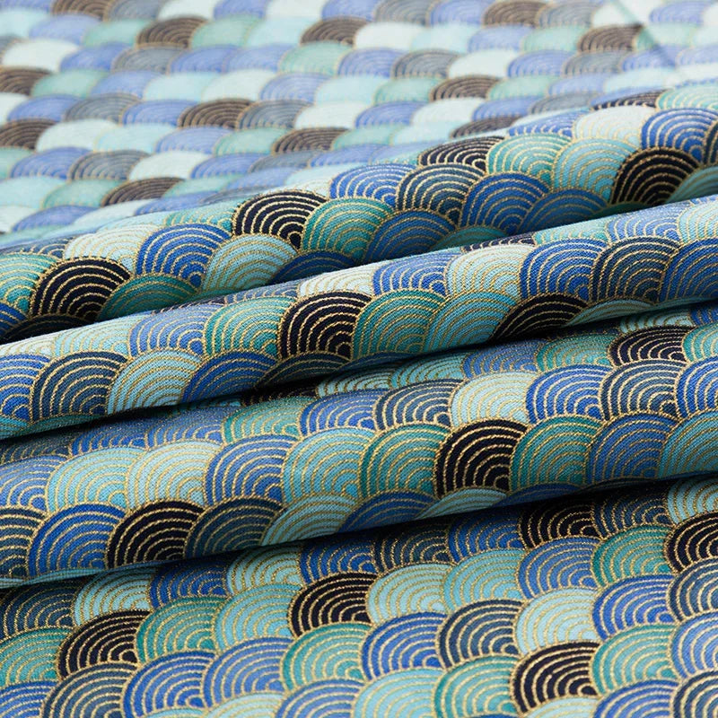 Furoshiki 'Aoi Nami' Motif Seigaiha Bleu