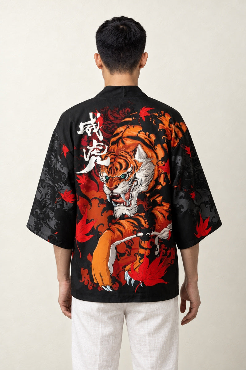 Haori Cosplay Japan Taiga porté par un homme, vue de dos.
