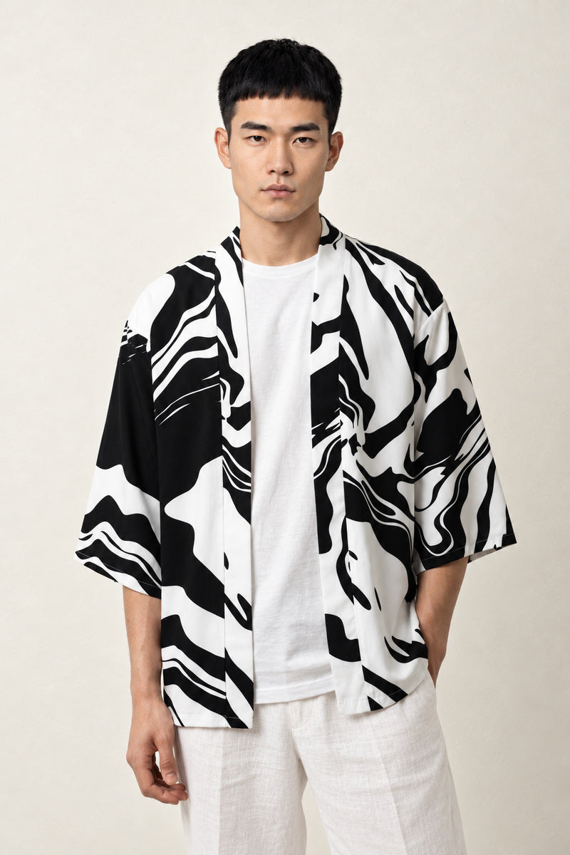 Haori Homme Traditionnel Yuokara porté par un homme, vue de face.
