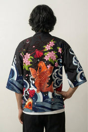 Haori japonais Carpe Koi x Sakura vue de dos poisson koi orange sakura roses vagues bleues Japanstreet