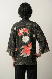 Haori kimono homme Sadao vue dos motif koï chrysanthème hanabi noir coton manches trois-quarts streetwear japonais Japanstreet