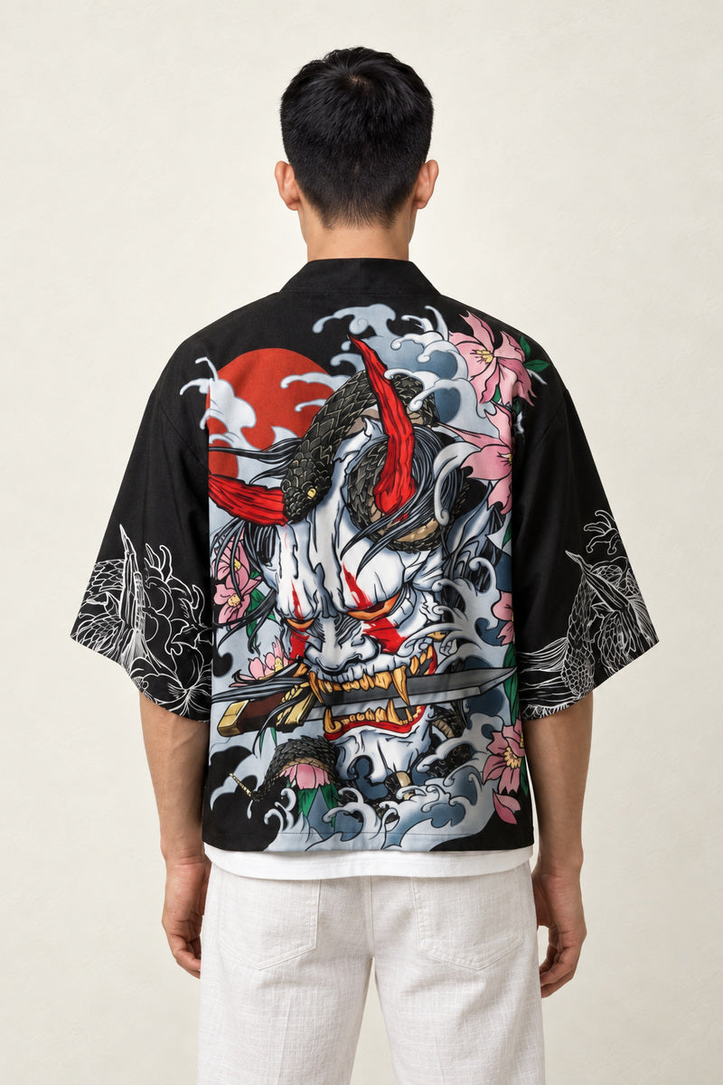 Haori Samurai Takeshido Oni porté par un homme, vue de dos.