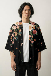 Haori yukata floral noir, vue dos : pivoines et fleurs de cerisier épanouies, veste kimono japonaise - Japanstreet