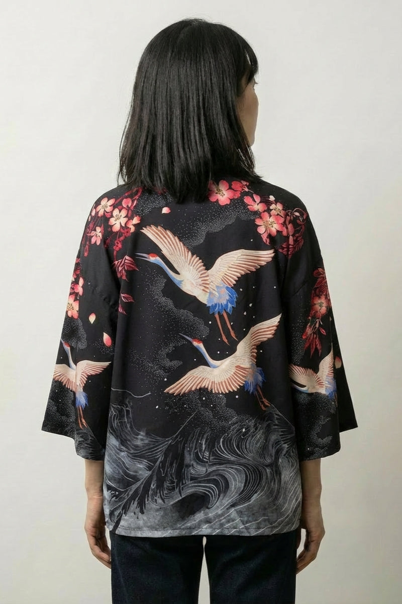 Haut style kimono femme Harumi vue dos haori noir grues tsuru sakura streetwear japonais Japanstreet