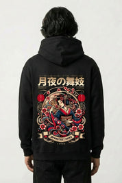 Hoodie geisha noir, vue dos : geisha entourée de pivoines, style streetwear japonais - Japanstreet