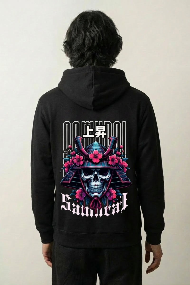 Hoodie samouraï noir, vue dos : samouraï squelette en armure et casque parmi des fleurs de cerisier, style streetwear japonais - Japanstreet