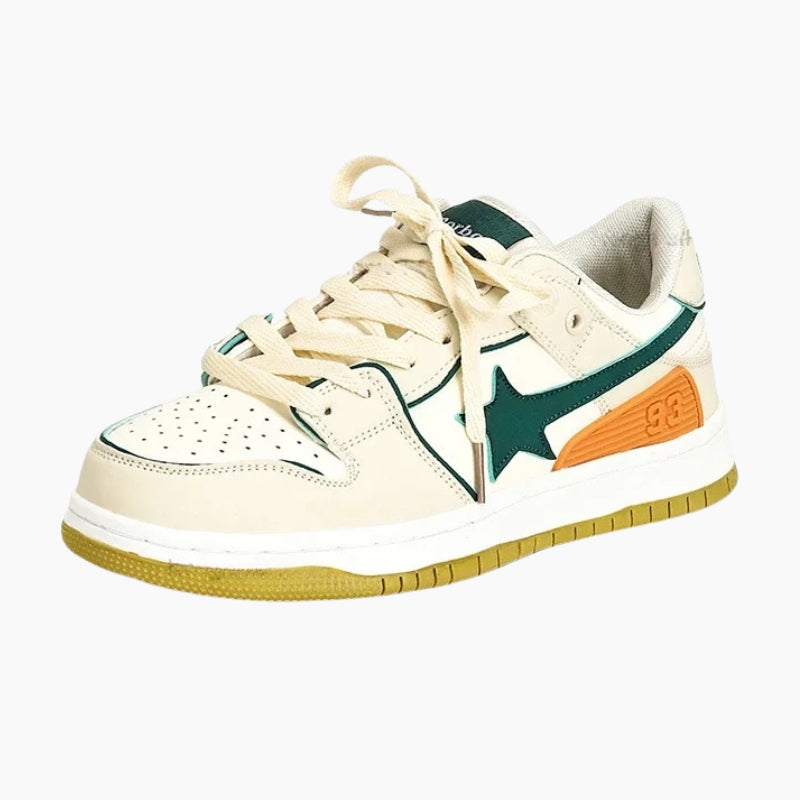 Sneakers Graffiti 'Hoshi'— baskets japonaises Y2K cream graffiti vue détail