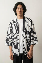Kimono blanc et noir Édition Kaïto motif marbre fluide tourbillons abstrait monochrome sumi-e coton coupe haori manches trois-quarts streetwear japonais Japanstreet