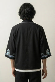 Kimono homme vague Kanagawa Hokusai motif Grande Vague bleu Prusse mont Fuji coton lin coupe droite vue dos manches trois-quarts style streetwear japonais Japanstreet
