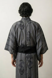 Kimono japonais vintage Ryuchiku gris dragons ryu bambou take rayures verticales encre noire coton obi noir vue dos manches larges style streetwear japonais Japanstreet