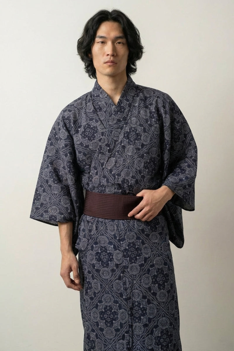 Kimono motif japonais Hanamon bleu marine kamon médaillons rosettes géométriques lavande gris coton obi bordeaux manches larges style streetwear japonais Japanstreet