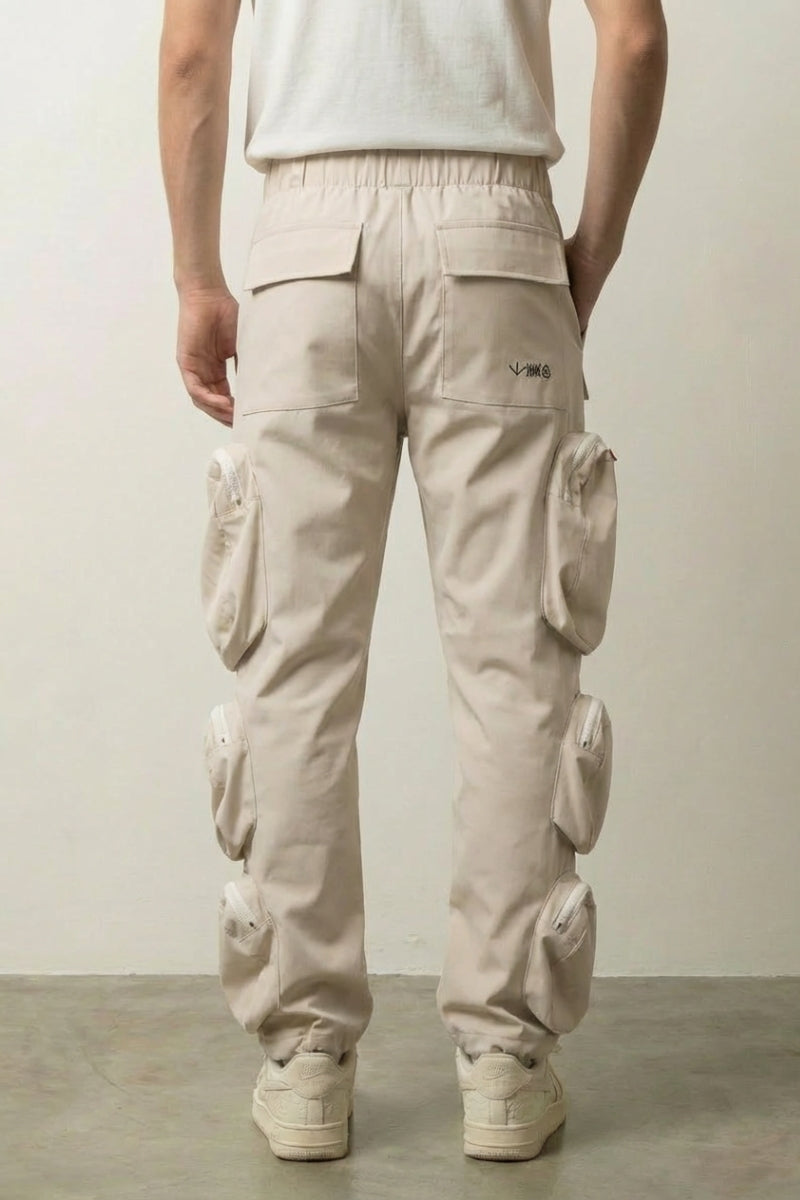Détail du pantalon cargo japonais The Casual beige clair avec poches latérales asymétriques Japanstreet