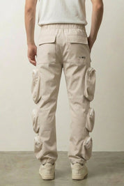 Détail du pantalon cargo japonais The Casual beige clair avec poches latérales asymétriques Japanstreet