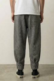 Pantalon fuselé japonais Korano Aoki gris à texture chevron coupe tapered Japanstreet