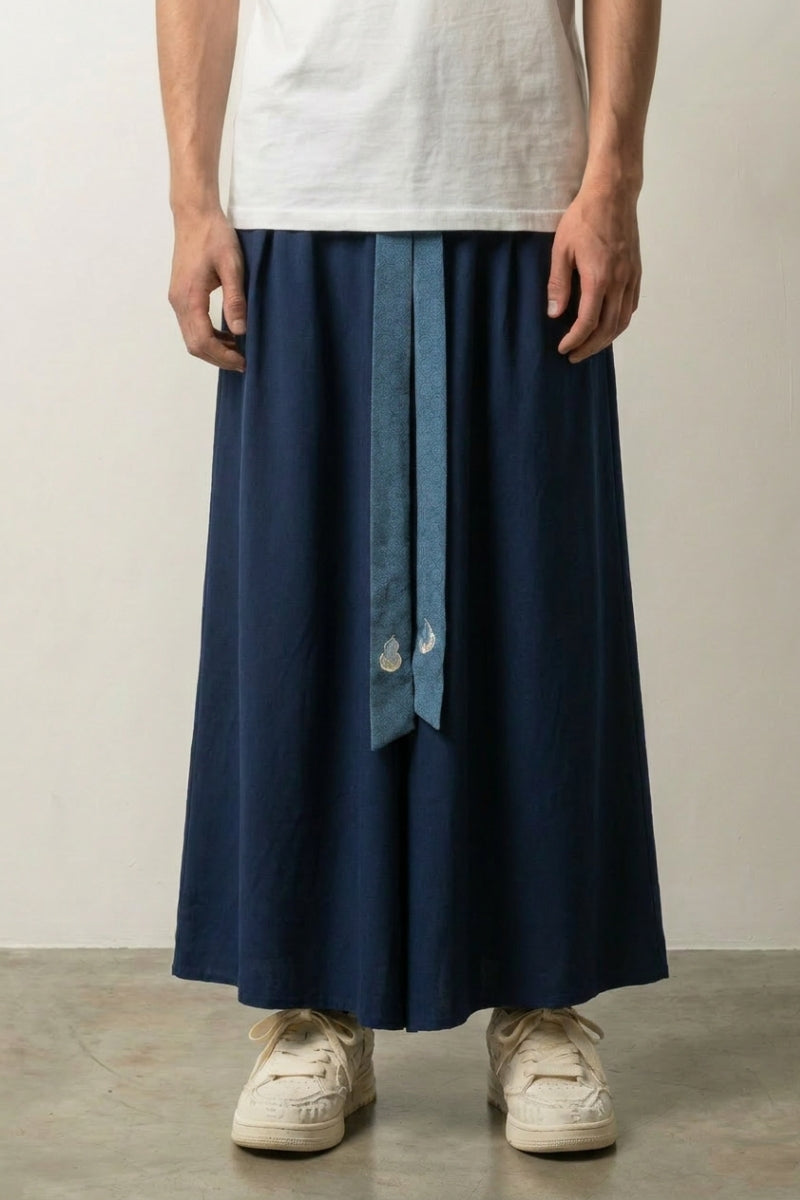 Pantalon hakama homme Itoburu indigo bleu profond ceinture brodée style aikido kendo traditionnel Japanstreet