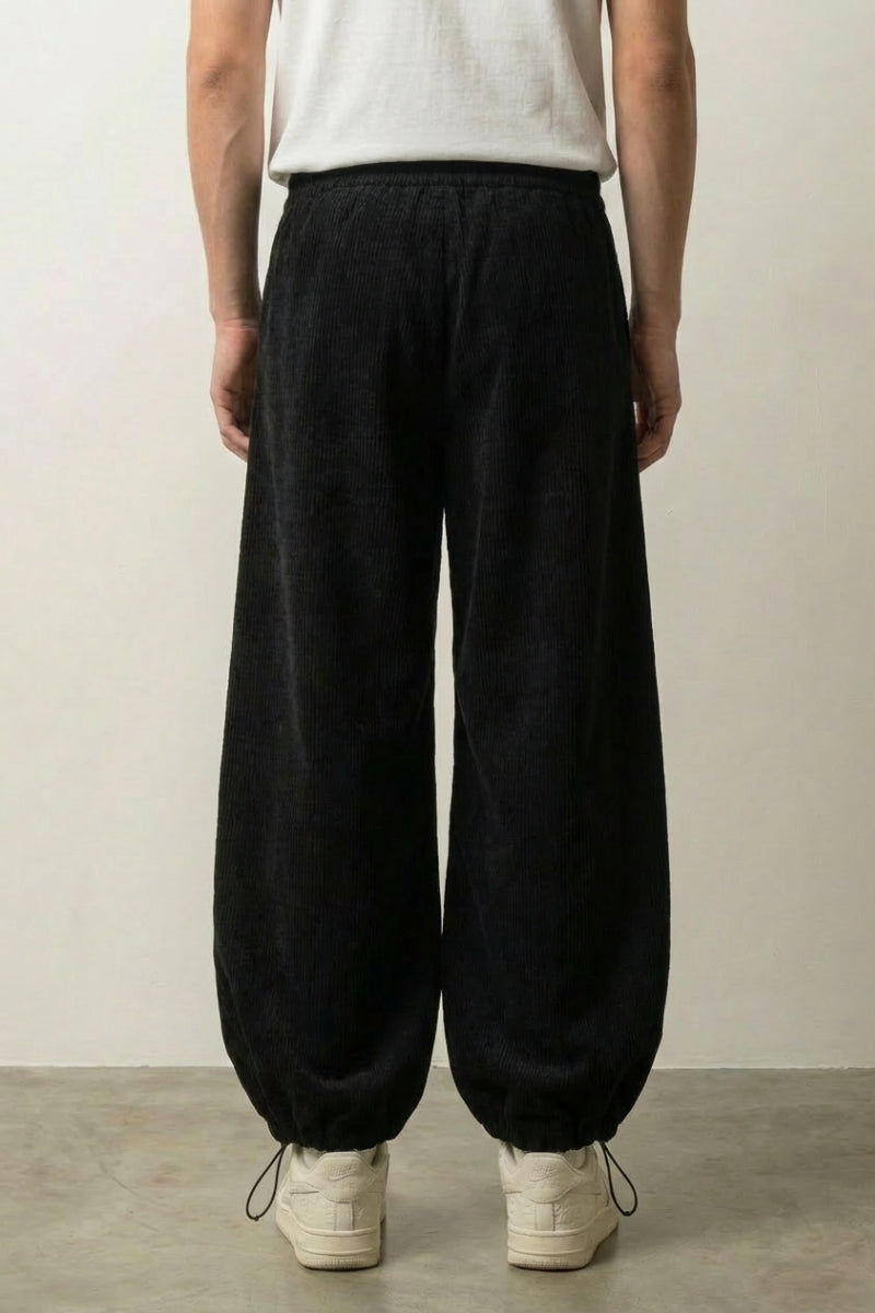 Détail des broderies du pantalon velours japonais Takumi : carpe, kanji et vague Japanstreet