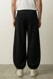 Détail des broderies du pantalon velours japonais Takumi : carpe, kanji et vague Japanstreet