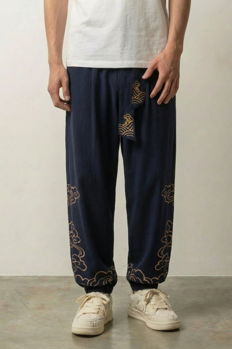 Pantalon large japonais Kumo marine à broderies de nuages dorés en bas de jambes Japanstreet