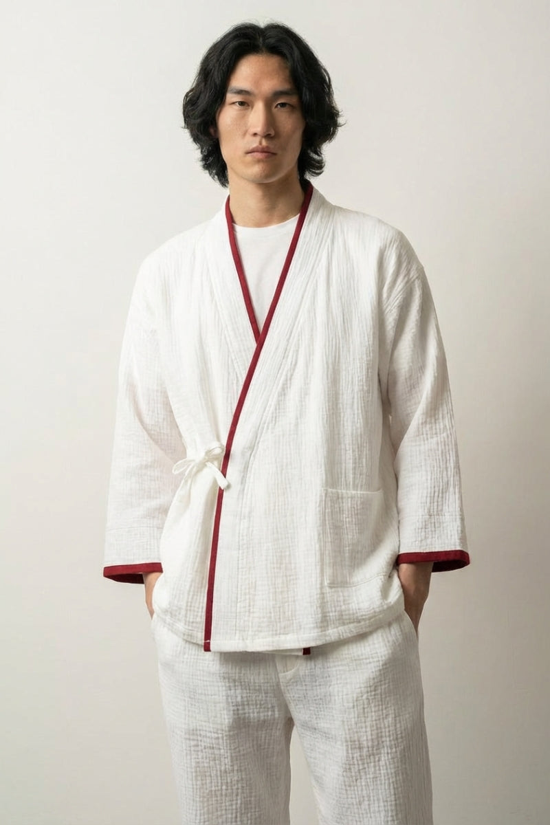Pyjama traditionnel japonais Shirobeni blanc gaze coton liseré rouge croisé devant manches trois-quarts pantalon cheville style streetwear japonais Japanstreet