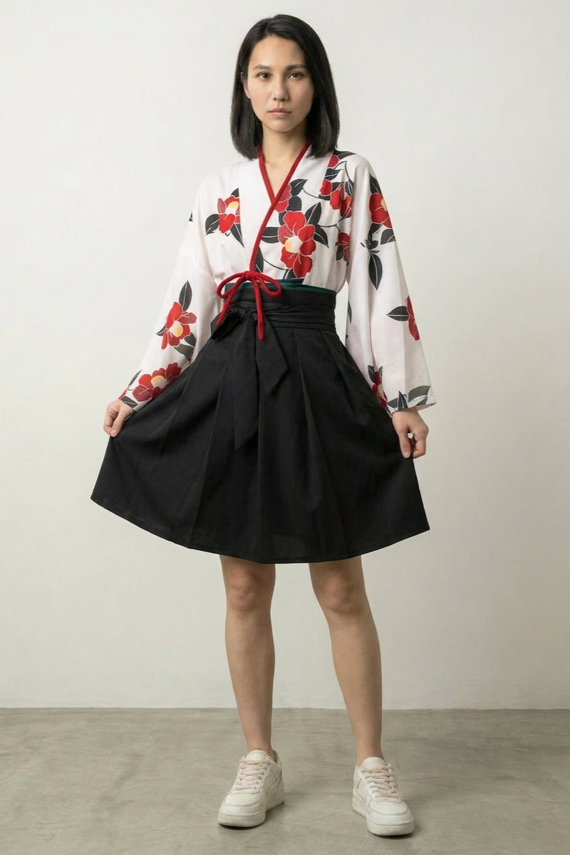 Robe du Japon Amaya, set hanfu à haut blanc fleuri de camélias rouges et jupe noire portefeuille - Japanstreet