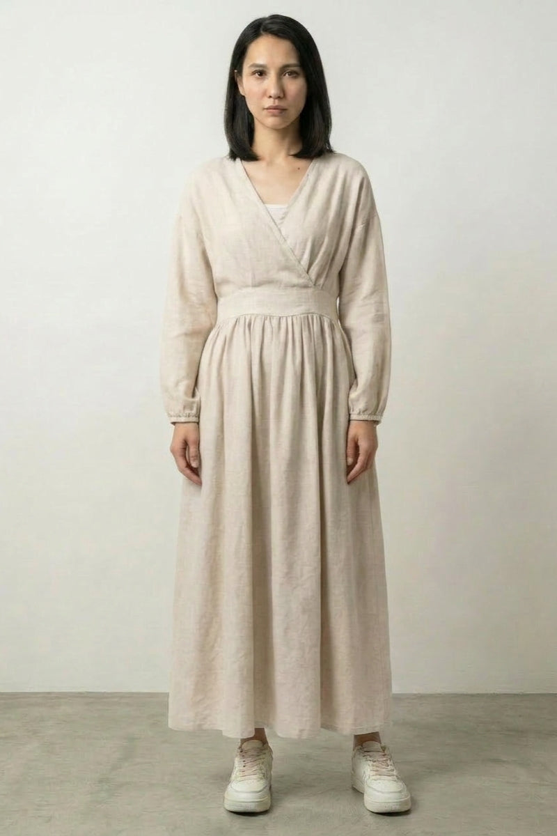 Robe d'inspiration japonaise Naga-sa écru, coupe cache-cœur croisée et jupe fluide - Japanstreet