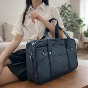 Sac Japonais 'Kaban' — sac japonais d école JK cuir noir vue détail