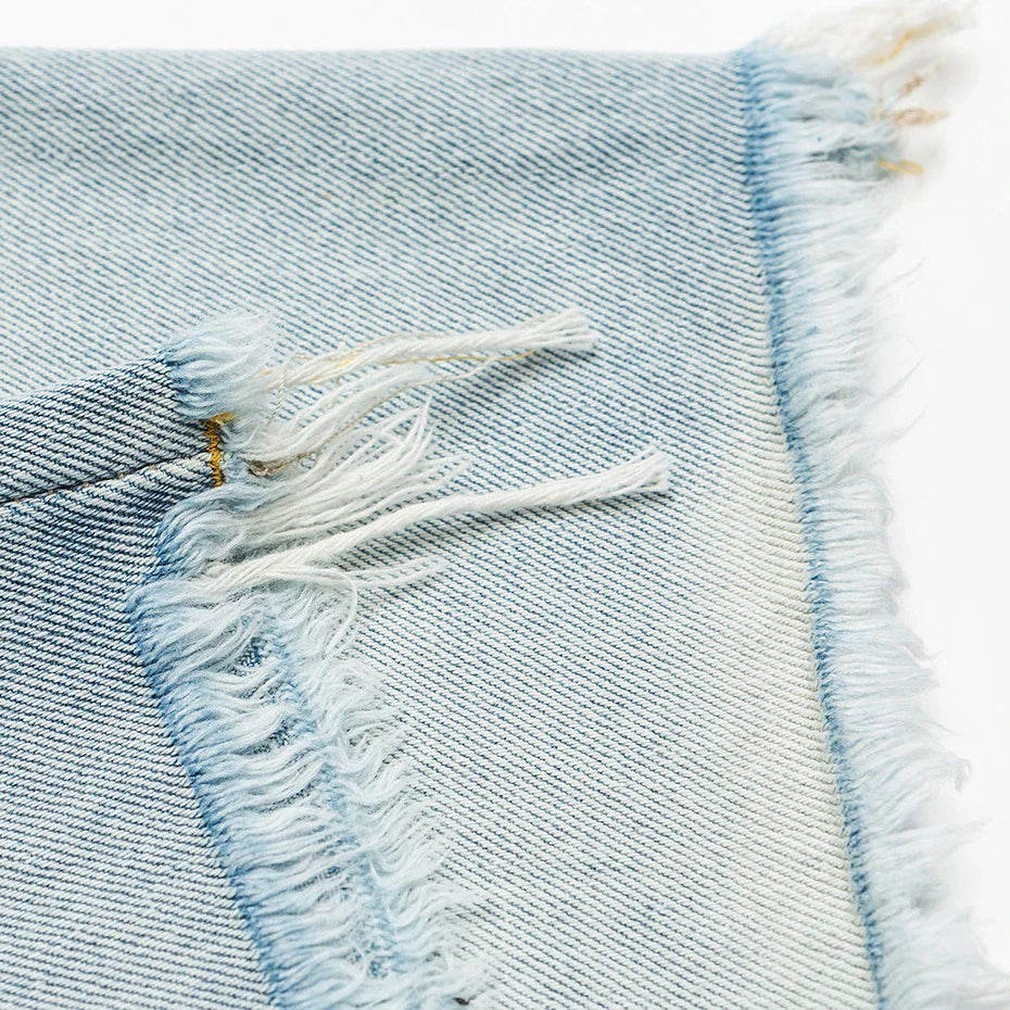 Short en jean clair détail délavage light wash et finitions effilochées streetwear Japanstreet