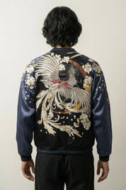 Sukajan Tsukikage bleu marine, broderie dos d'un phénix blanc aux ailes déployées parmi les fleurs, blouson souvenir japonais - Japanstreet
