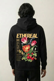 Sweat à capuche style japonais noir, vue dos : bouquet floral aux teintes éthérées, style streetwear japonais - Japanstreet