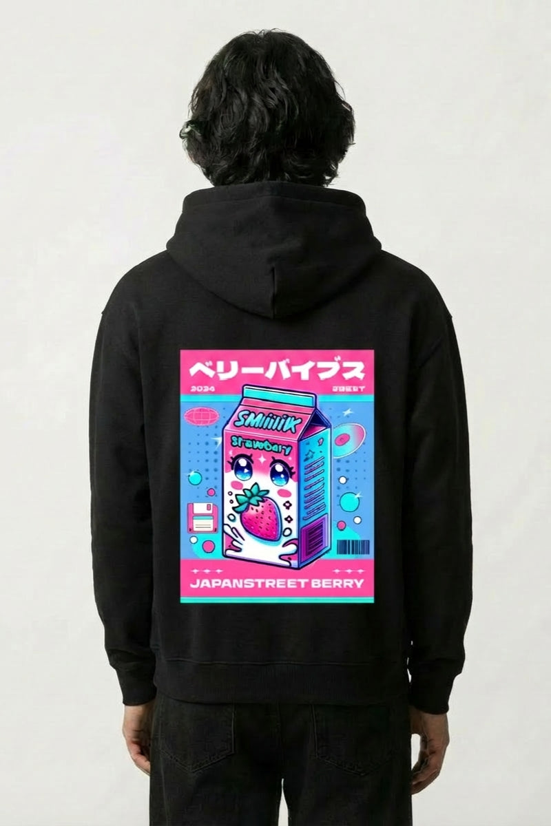 Sweat kawaii noir, vue dos : brique de lait à la fraise façon berry, esthétique mignonne, style streetwear japonais - Japanstreet