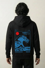 Sweat vague de Kanagawa noir, vue dos : grande vague bleue et soleil rouge façon estampe, style streetwear japonais - Japanstreet